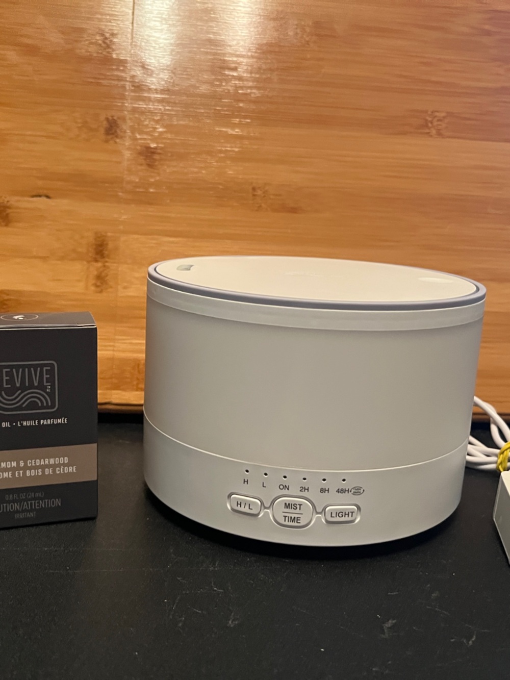 White Portable Ultrasonic Diffuser with Mist Timer and LED Light